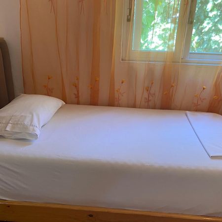 Seferi'S Apartament Apartment Sarande Bagian luar foto