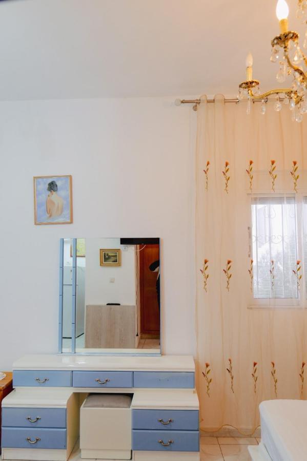 Seferi'S Apartament Apartment Sarande Bagian luar foto
