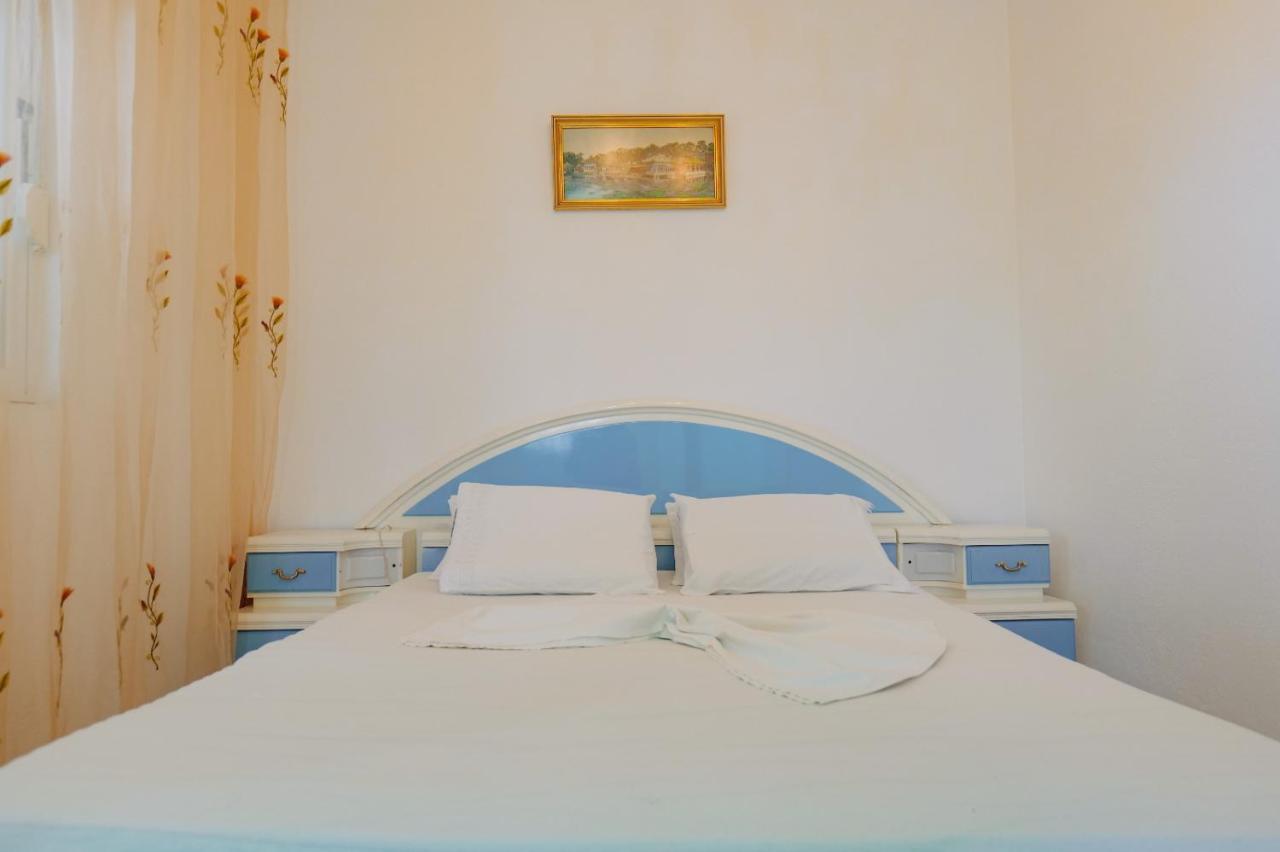 Seferi'S Apartament Apartment Sarande Bagian luar foto