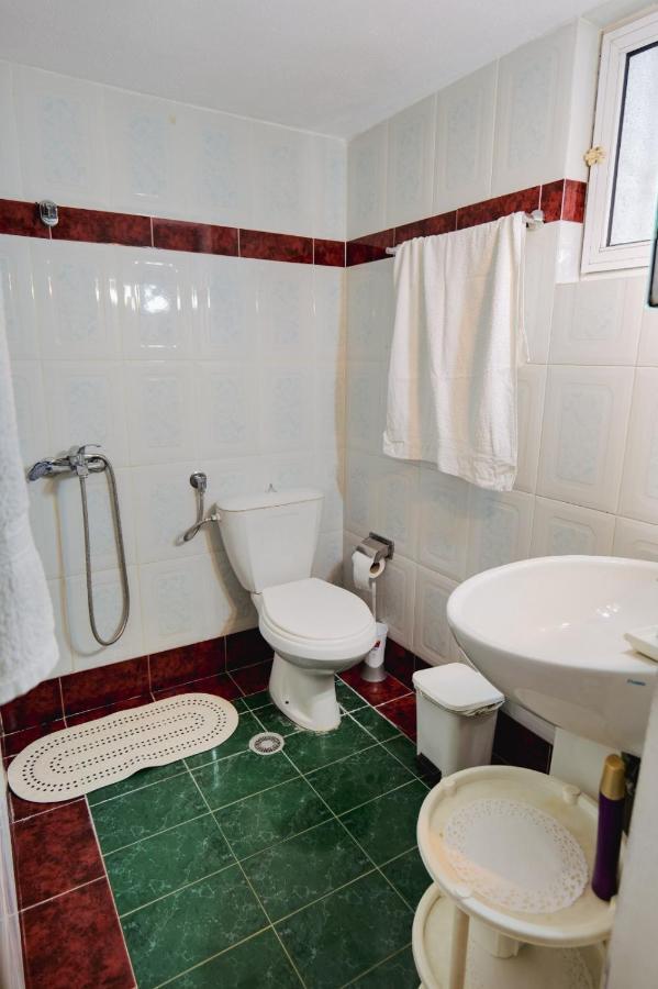 Seferi'S Apartament Apartment Sarande Bagian luar foto