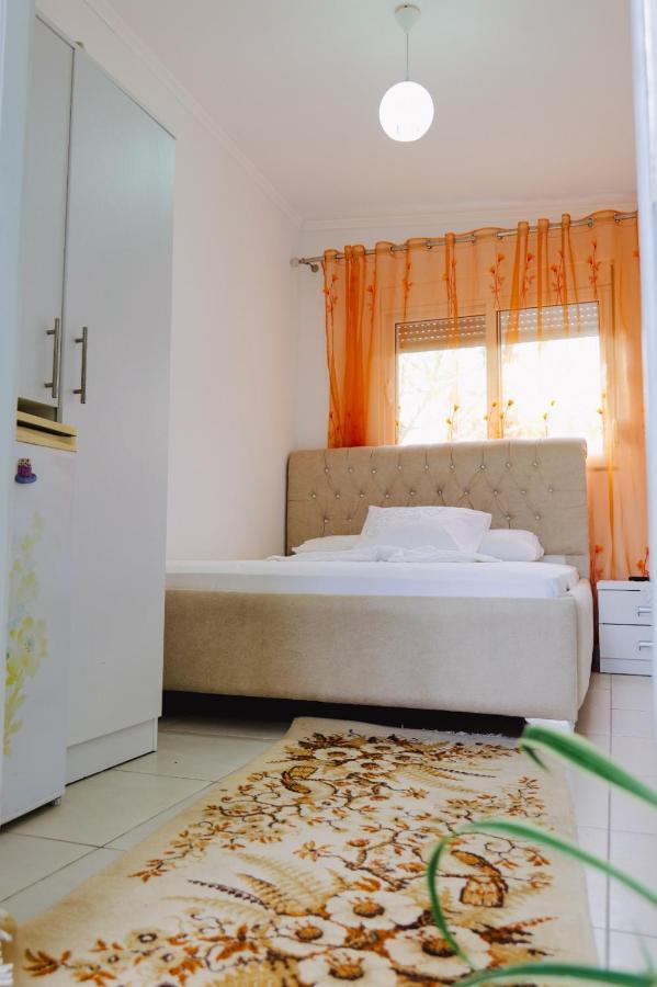 Seferi'S Apartament Apartment Sarande Bagian luar foto