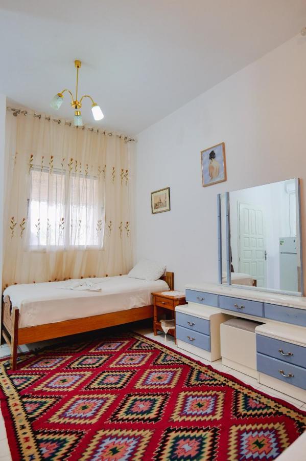 Seferi'S Apartament Apartment Sarande Bagian luar foto