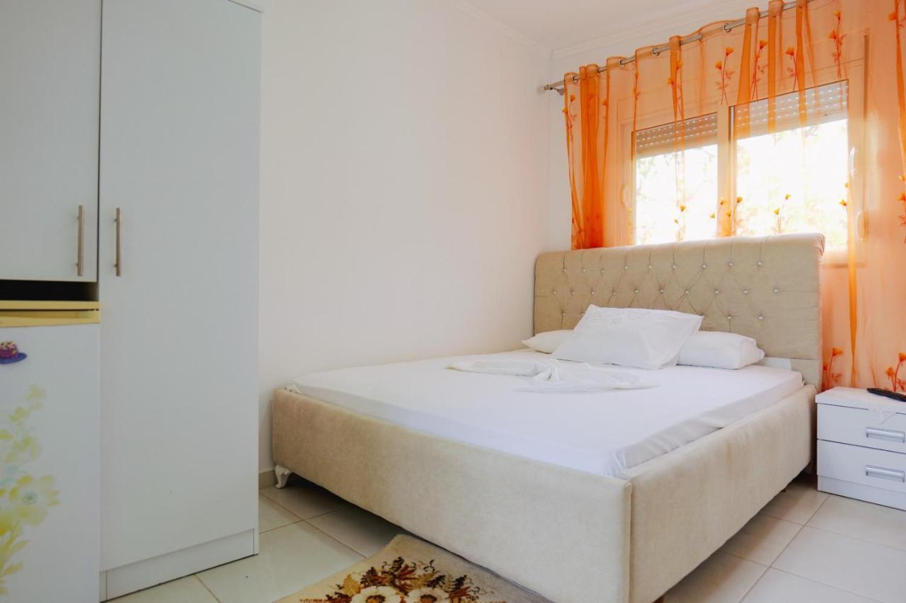Seferi'S Apartament Apartment Sarande Bagian luar foto