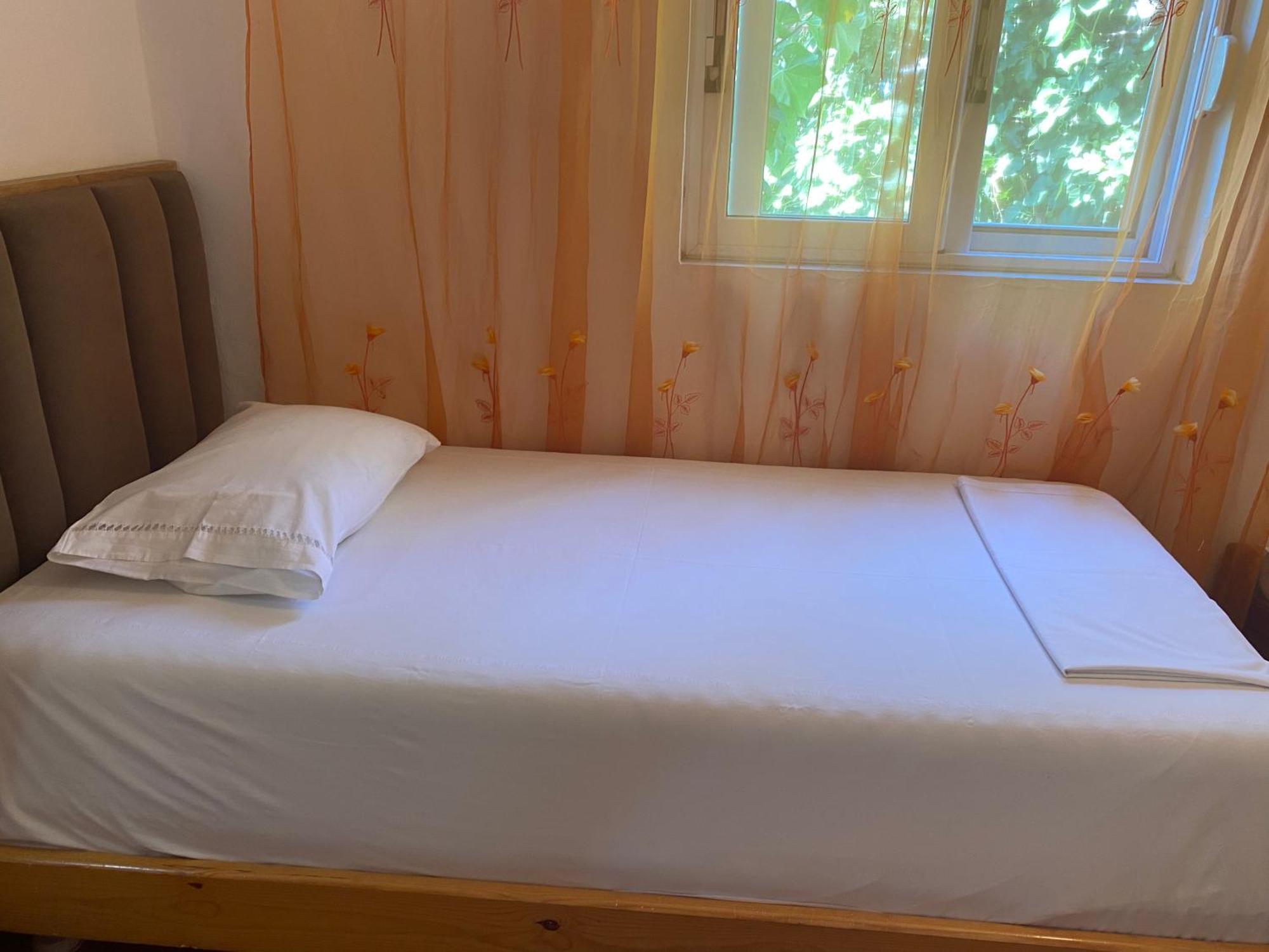 Seferi'S Apartament Apartment Sarande Bagian luar foto